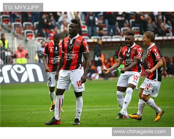 足球明星绝技集锦视频展现技巧与激情的完美结合